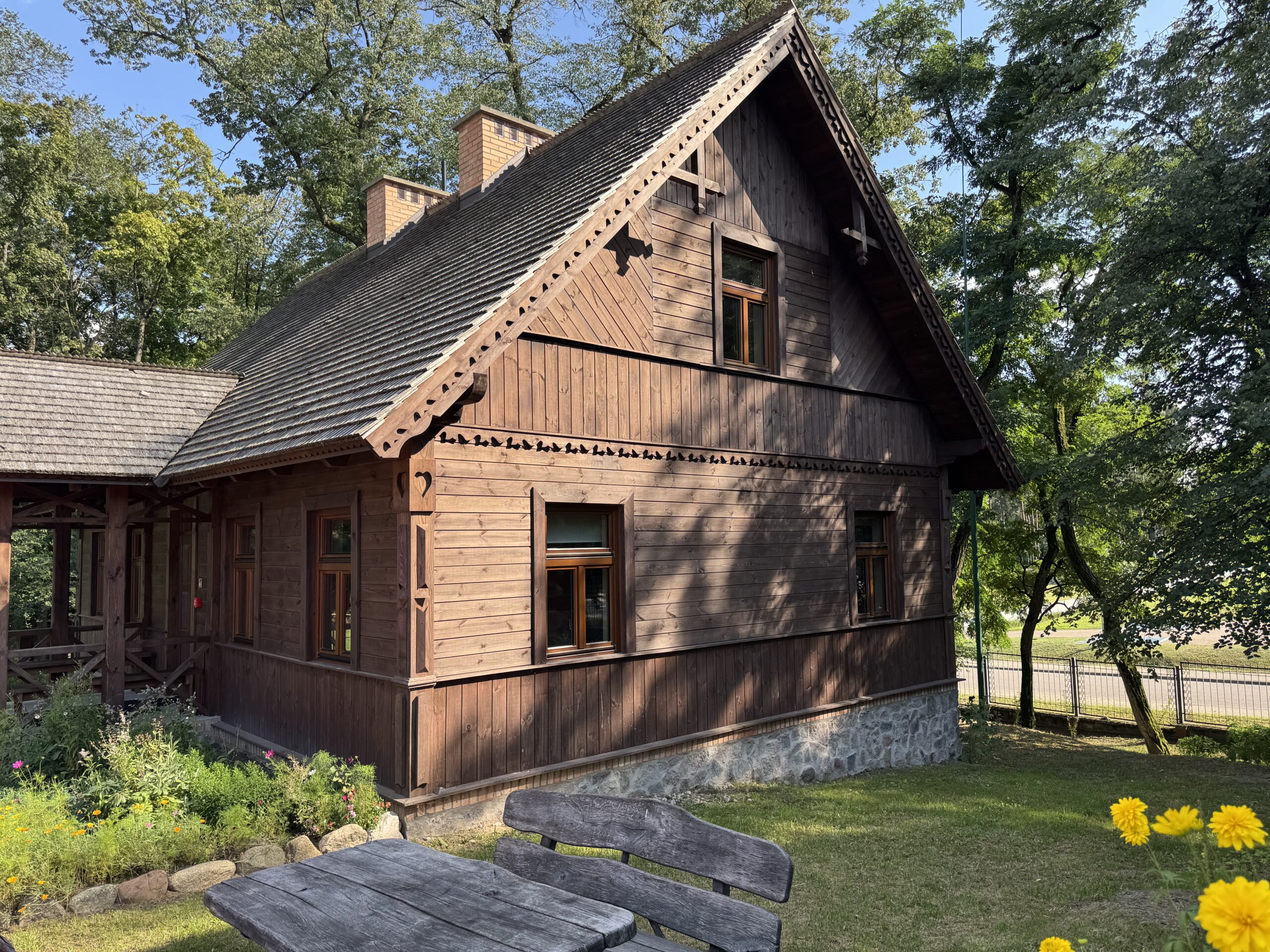 Zdrowy dom z drewna – mikroklimat, komfort i naturalne materiały