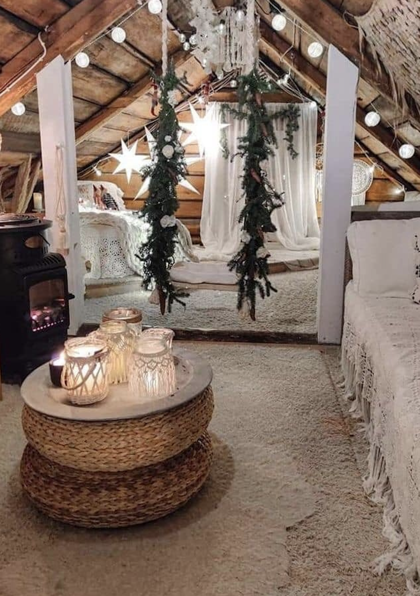 Przytulne poddasze w domu drewnianym – DomGusto